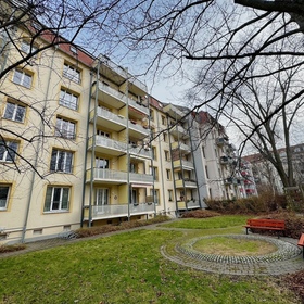 Charmante 2-Zimmer-Wohnung mit Balkon in Striesen!