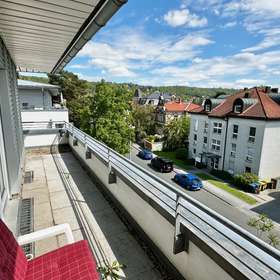 Direkt zum Bezug! 2-Zimmer mit umlaufender Dachterrasse! EBK!